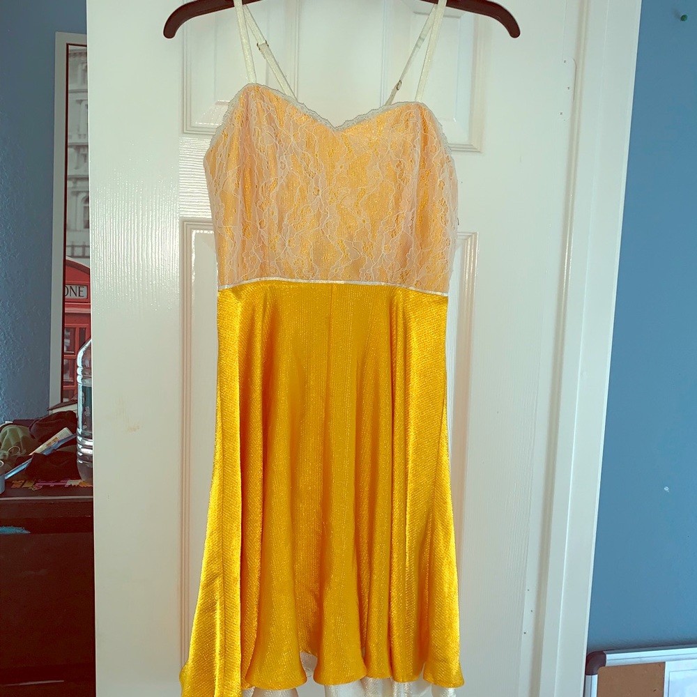 Yellow Semiformal